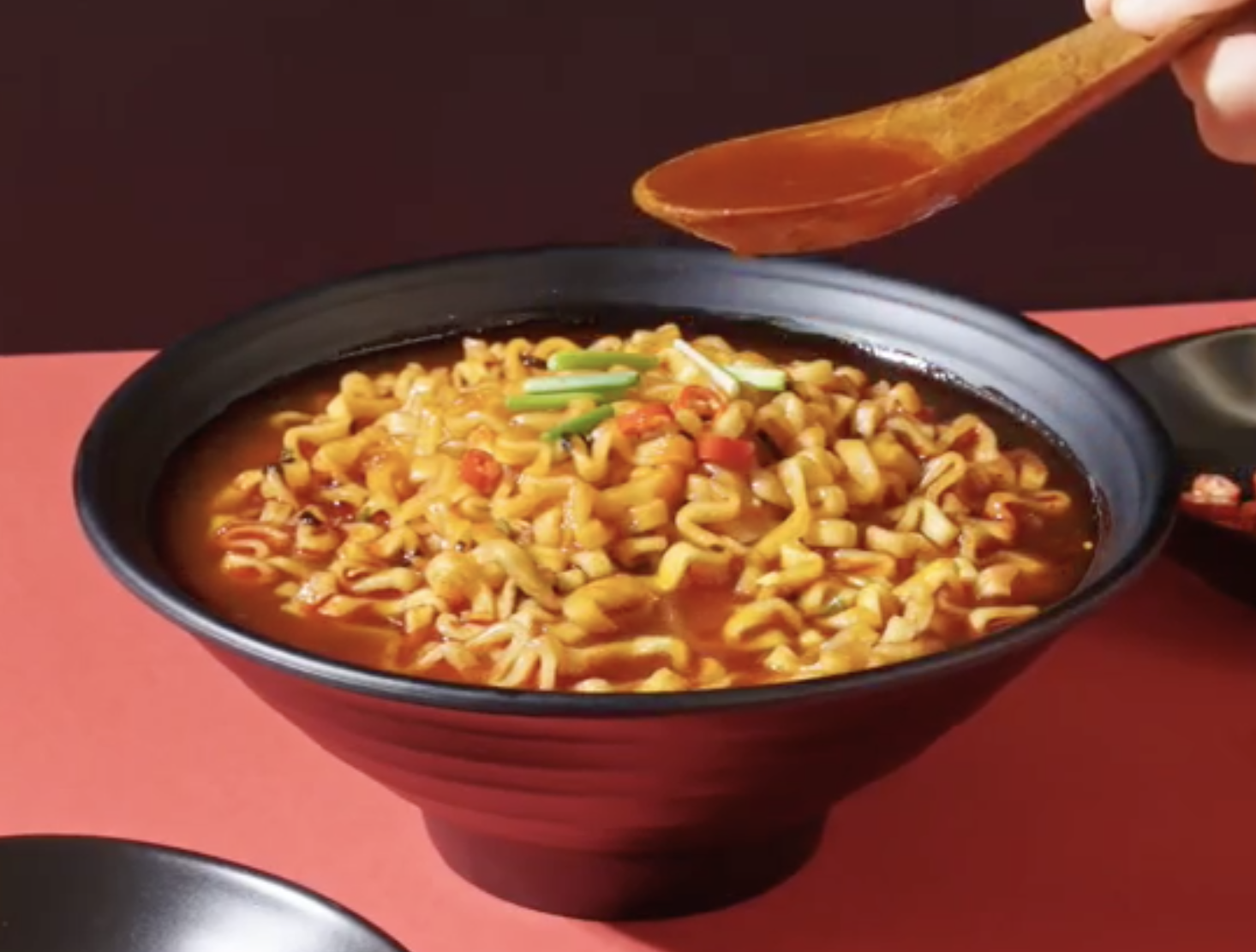 Vergeet Chicken Carbonara: volgens liefhebbers is dít de lekkerste Buldak noodlessmaak