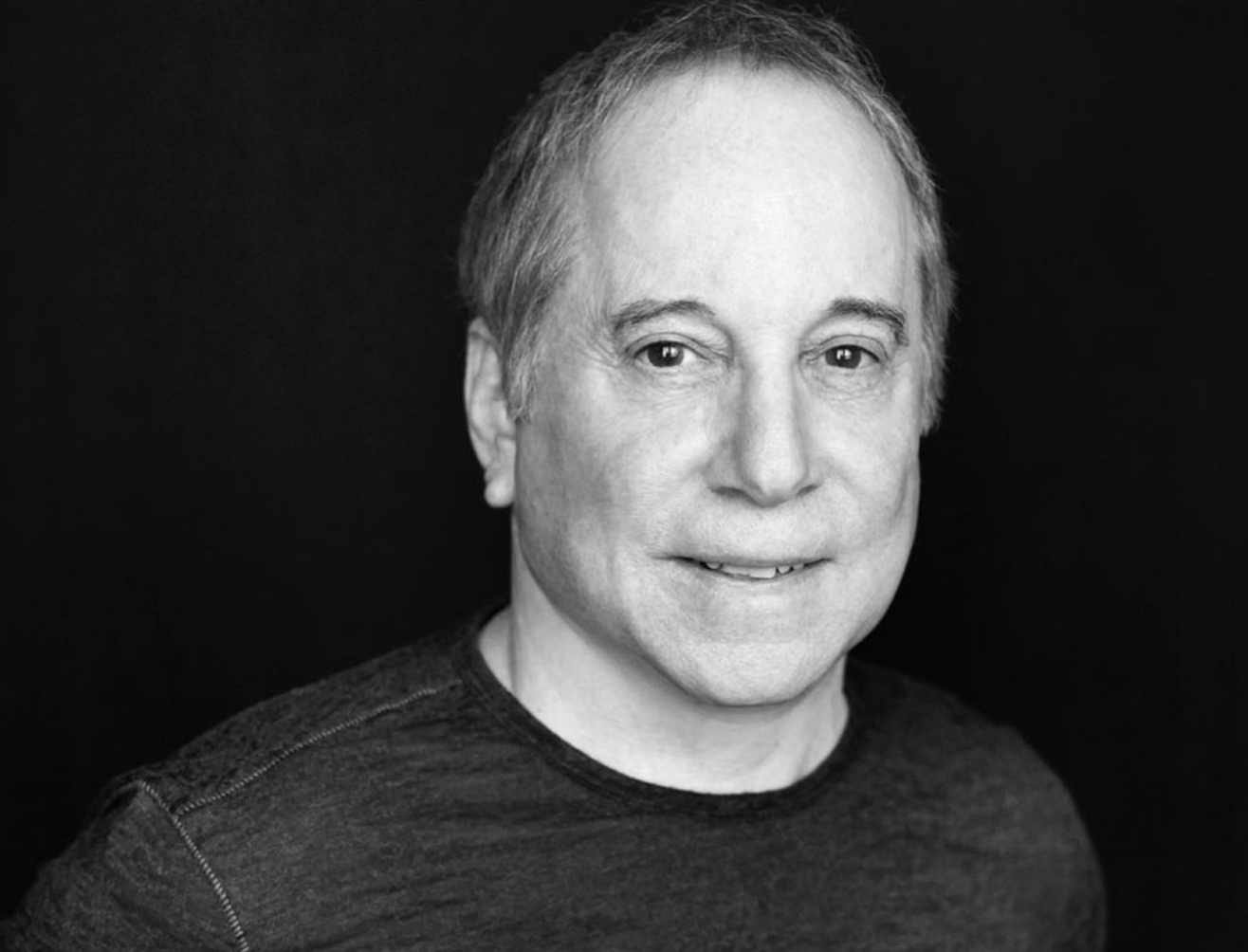 Paul Simon is weer volop terug in het nieuws