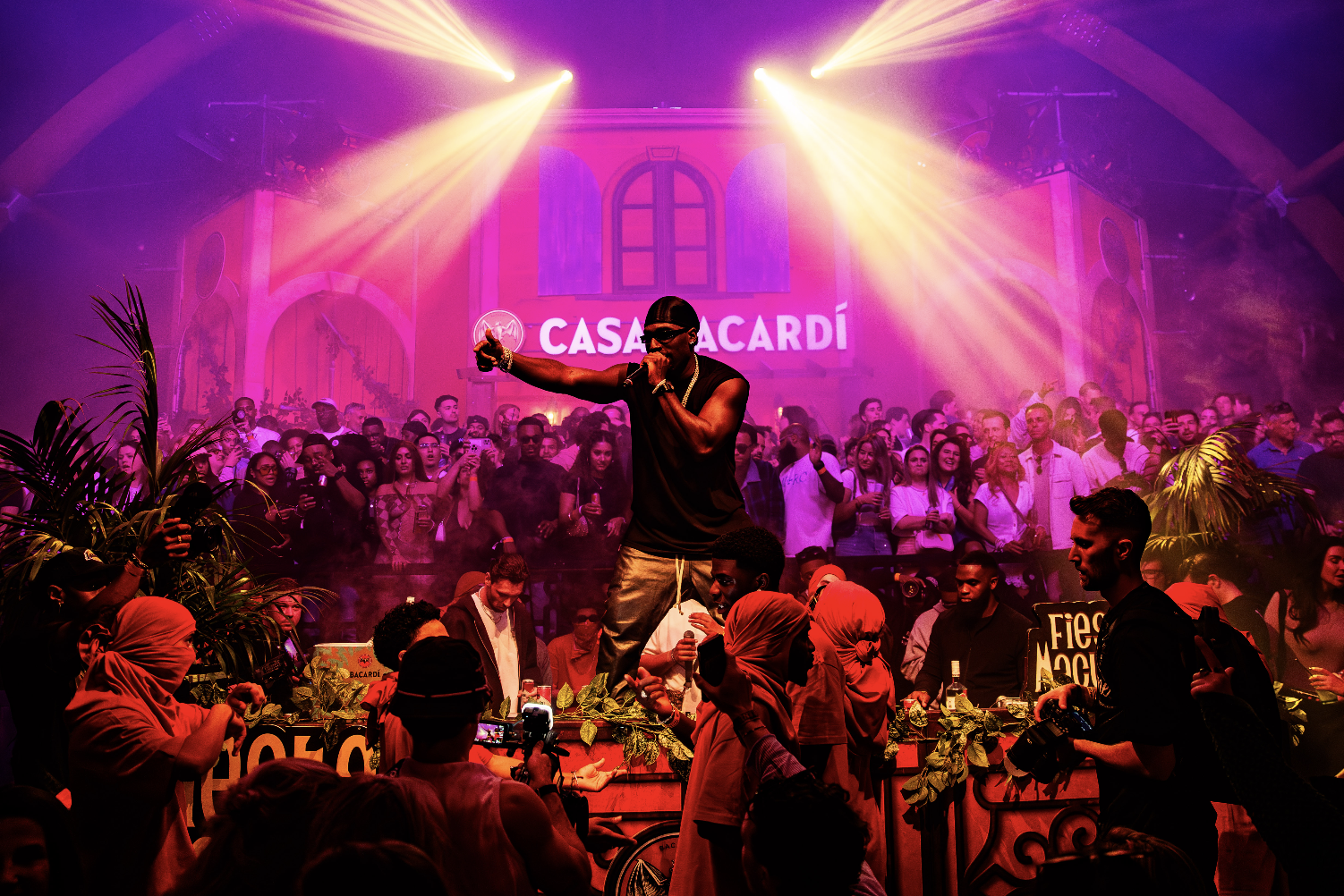 BACARDÍ trapt traditiegetrouw het festivalseizoen af (en lanceert deze samenwerking)
