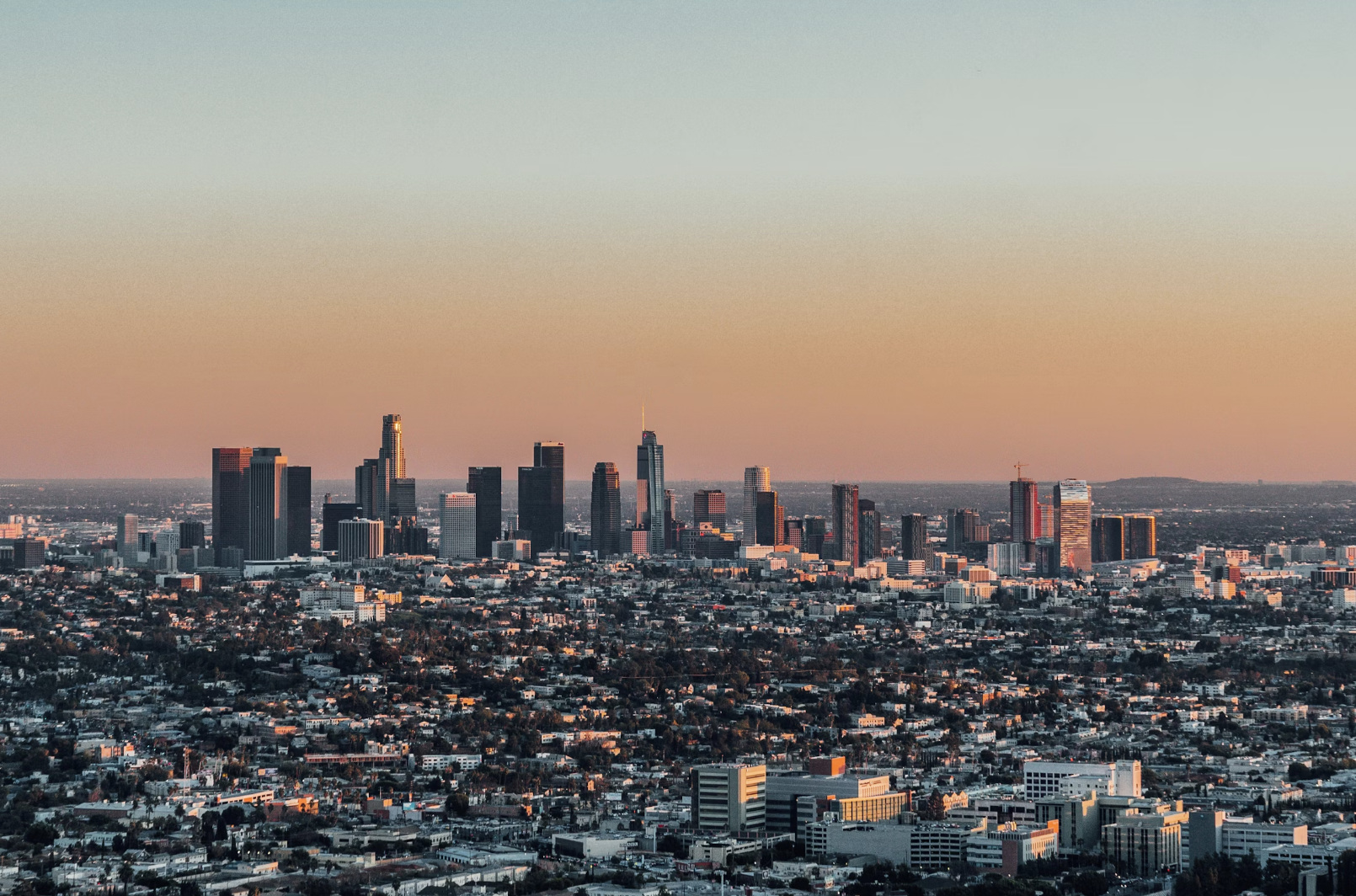 Protesten en een avondklok: wat is er aan de hand in Los Angeles?
