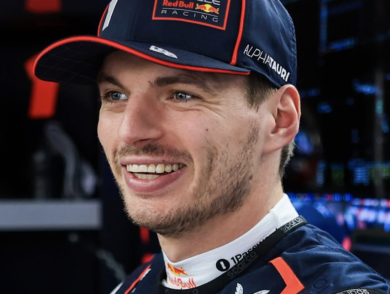 Max Verstappen naar Mercedes? ‘Kan niet weg bij Red Bull, zit muurvast’