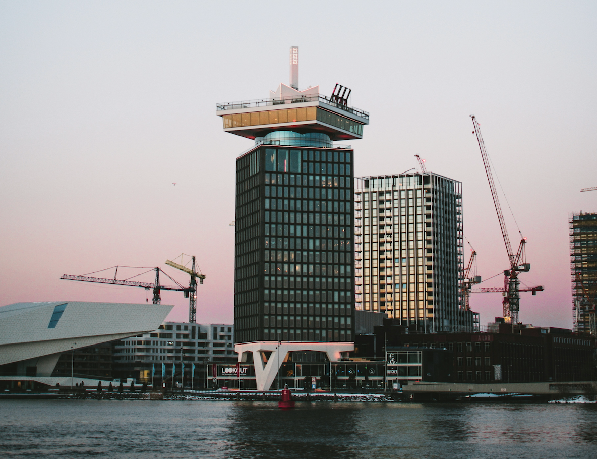 Tip: De Sailing Sky Experience bij Booking.com boek je voor € 25 tijdens SAIL Amsterdam