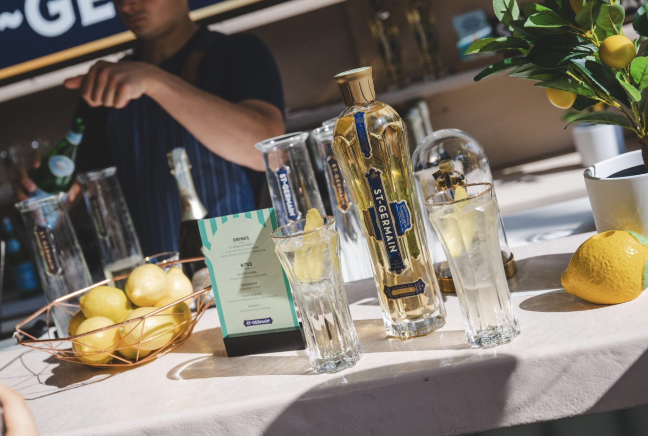 De St-Germain Spritz: zo houd je de zomer nog even vast